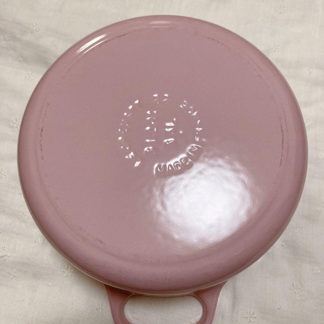 LE CREUSET ピンク 両手鍋　ココットロンド　丸型　22㎝