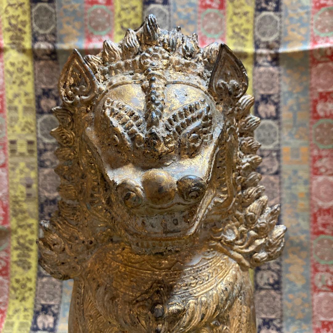 青銅獅子　金剥置物3ＫＧ￼　高27.5横11.5奥行14cm