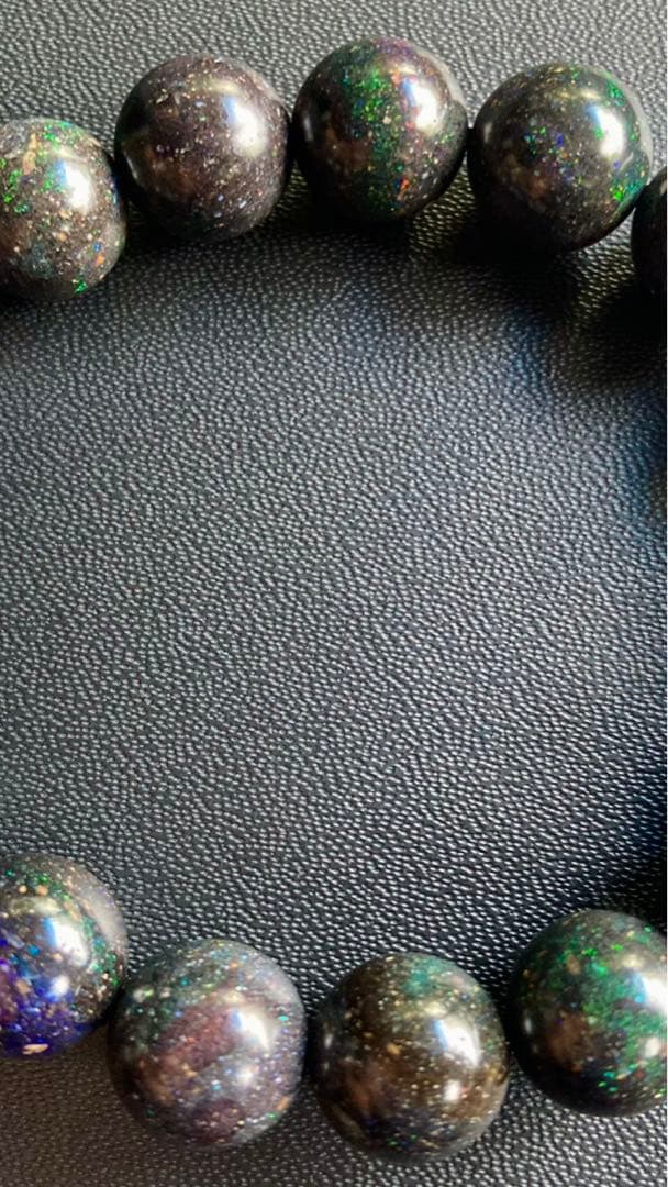 究極品質　超希少幻の逸品　神秘的な宇宙の輝き　コスモブラックマトリックスオパール