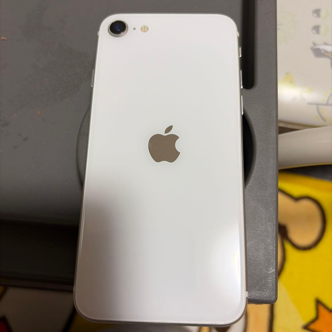 さ*な様 Apple iPhone SE 第2世代 ホワイト 本体