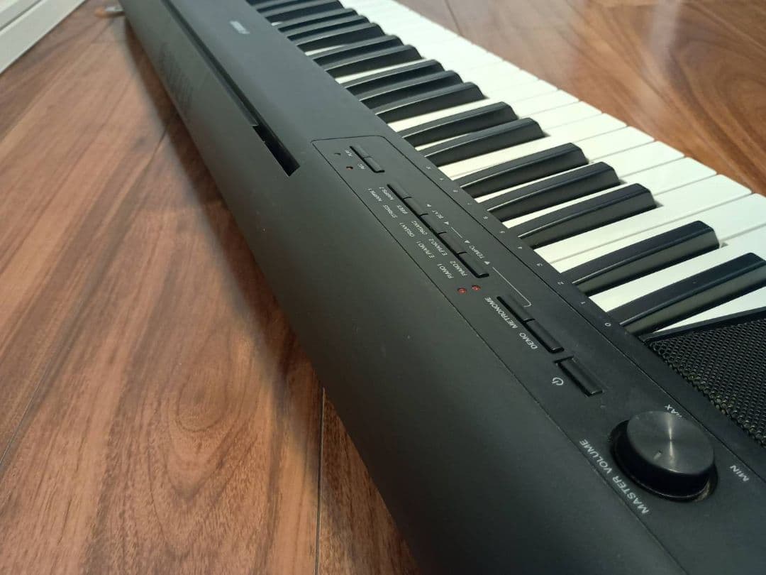 ヤマハピアノ　np12