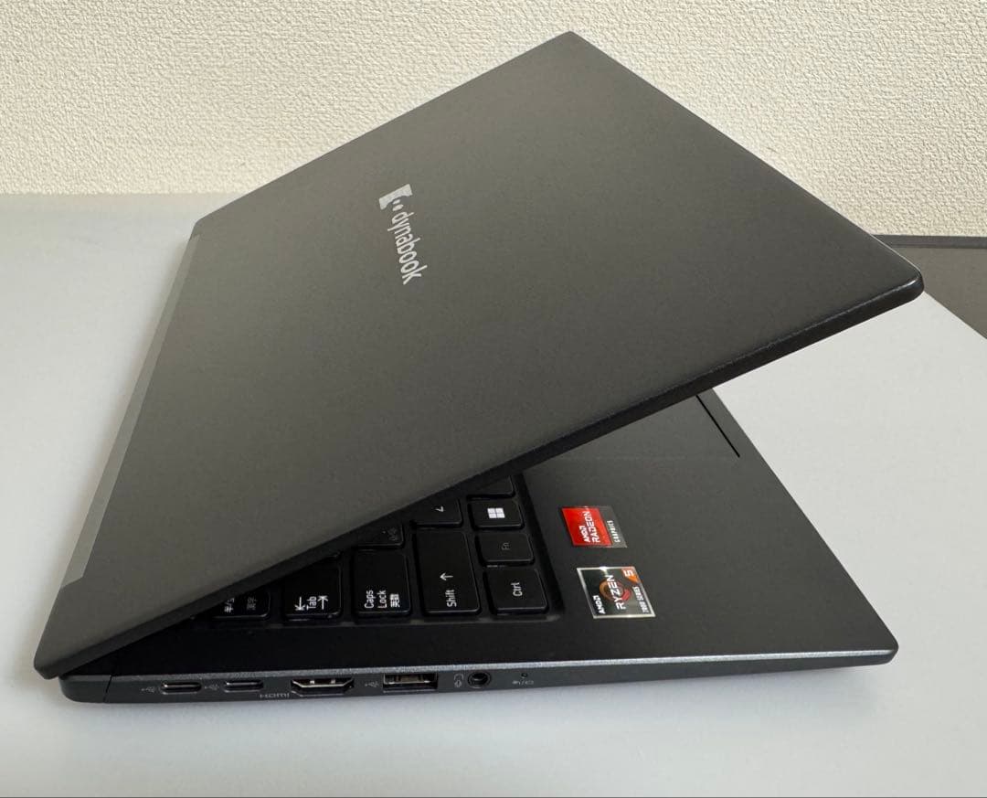 累積407 東芝 GA83/XY 16GB Office 2024年 顔認証