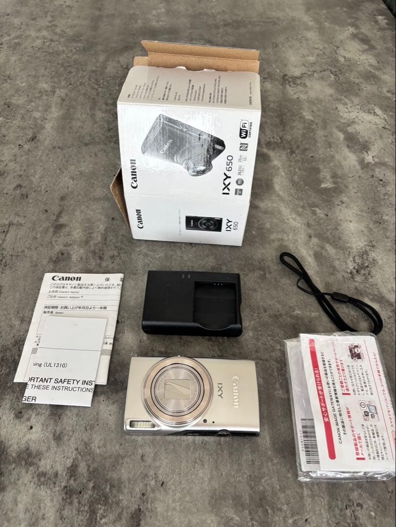 Canon IXY 650 シルバー コンパクトデジタルカメラ　他3点セット