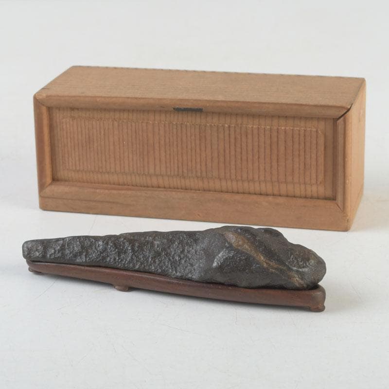 鑑賞石　天然石　置物　唐木台　時代箱付　D　9987