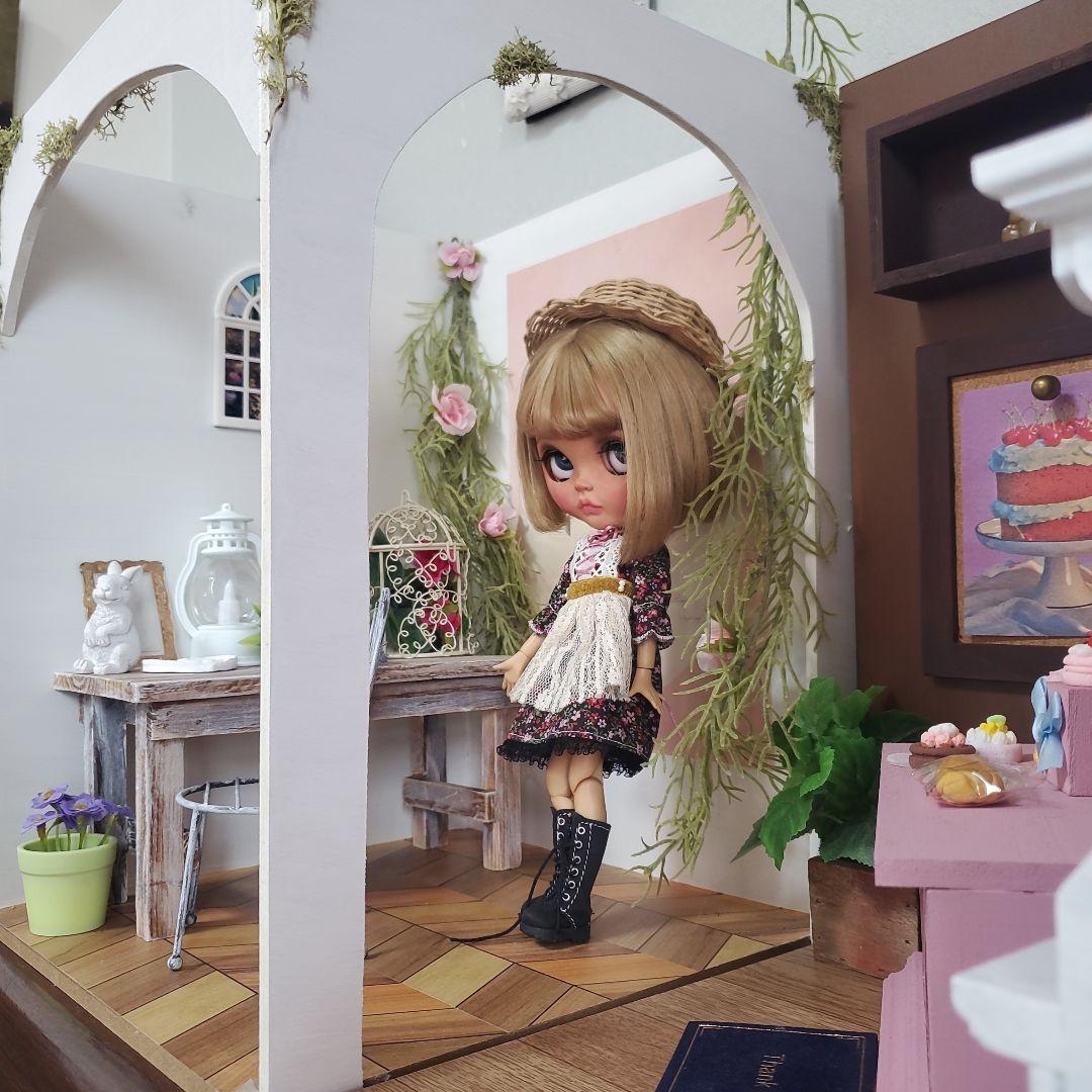 ドールハウス+ブライス.リカちゃん*ハンドメイド*ガーデンのみ