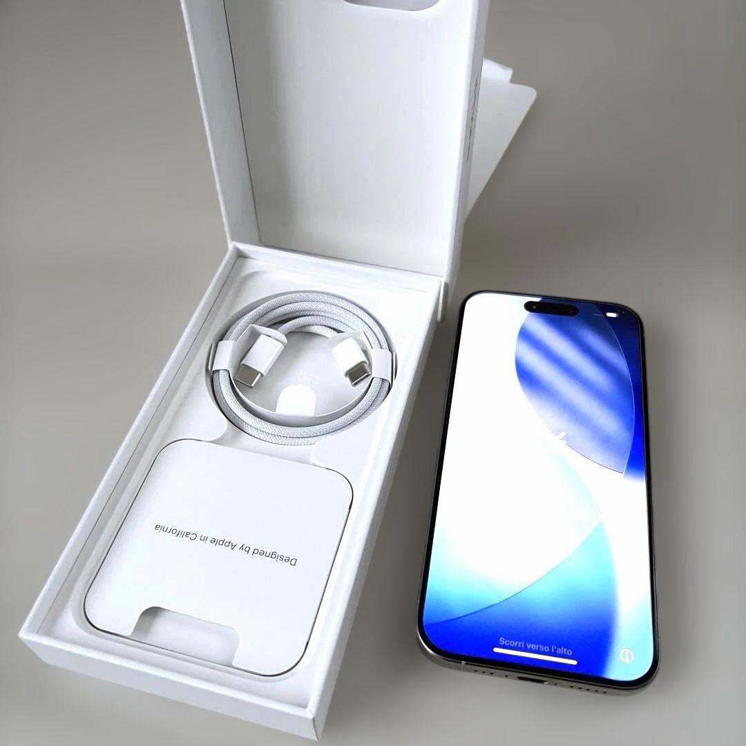 iPhone15Pro ホワイトチタニウム128GB SIMフリー