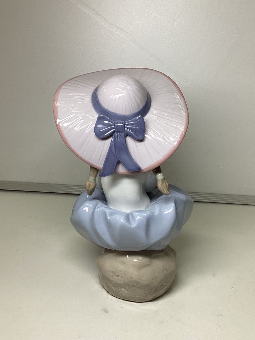 ビ*ン様 LIADRO リアドロ　陶器製 女性像 花束