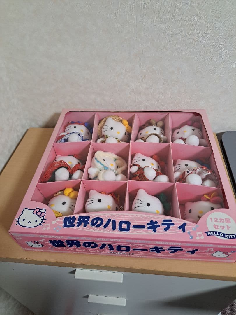 ハローキティ 12体セット