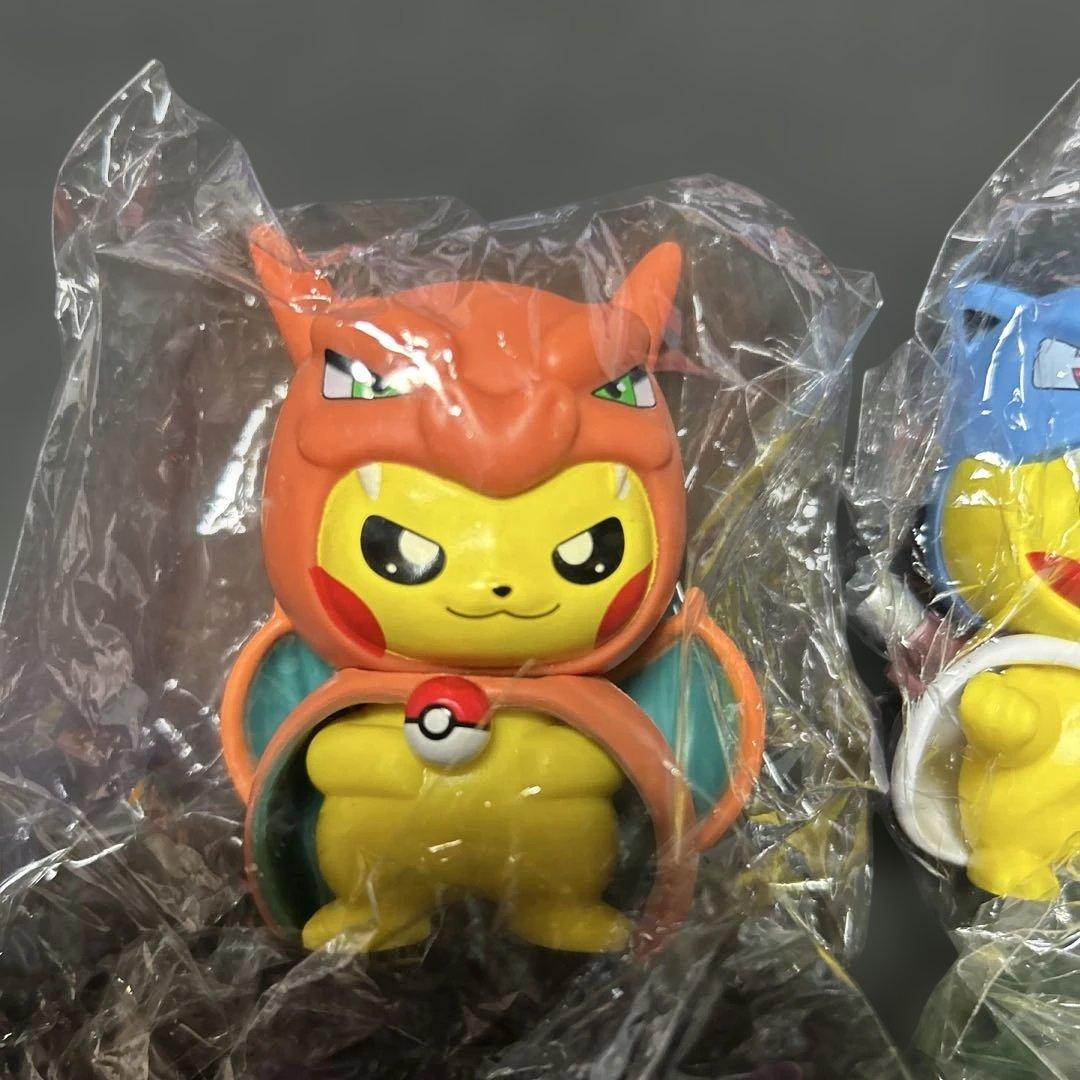 海外製 ガチャ 着ぐるみを着たピカチュウシリーズ 4種セット