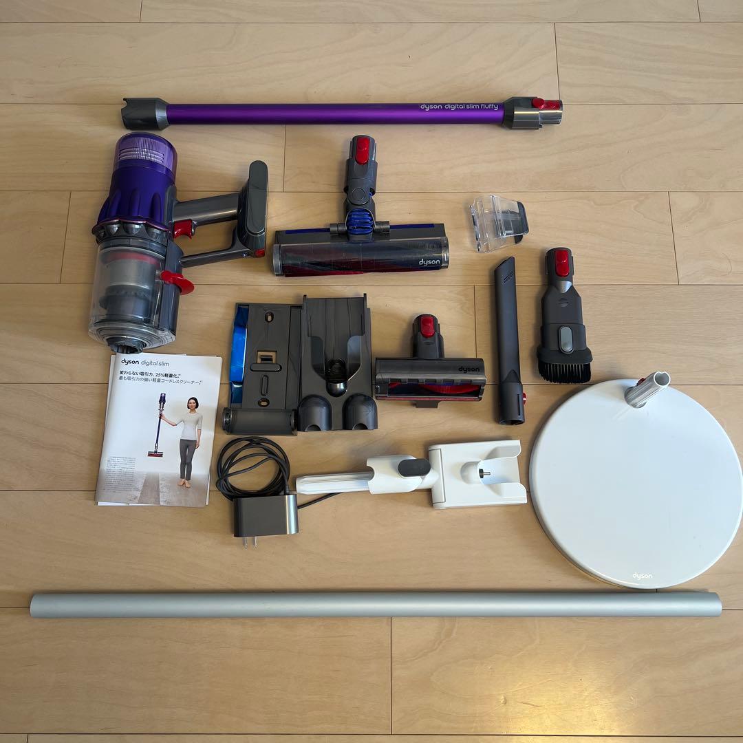 ダイソン Dyson コードレスクリーナー SV18FF 掃除機　充電スタンド付