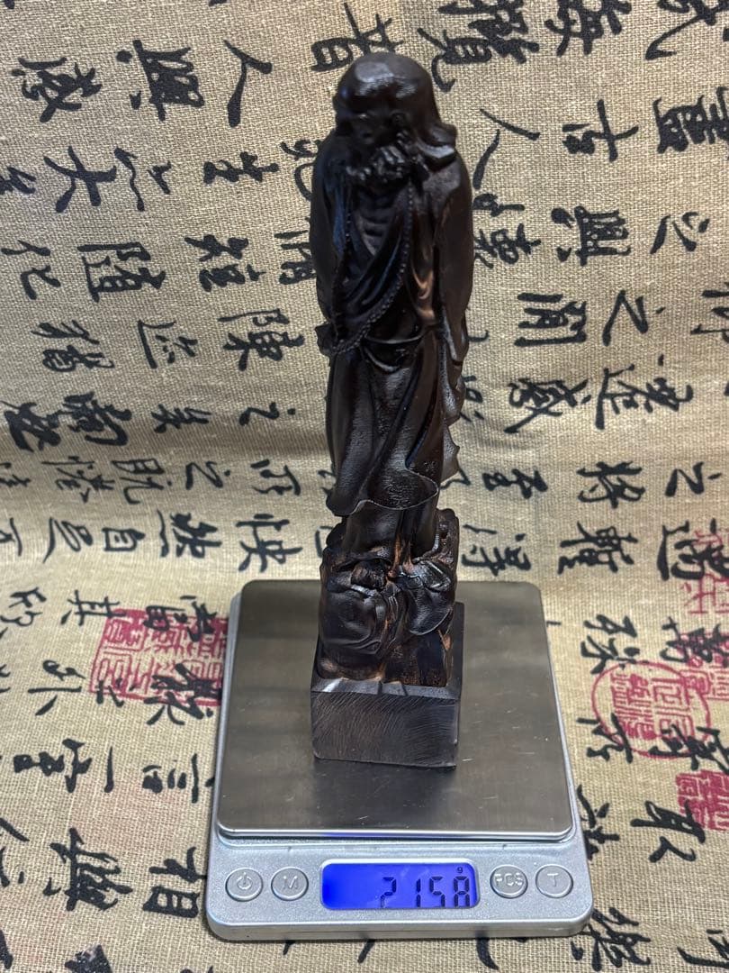 越南芽庄正区老料沉香 達磨立像20cm 高油質・精密彫刻 5730