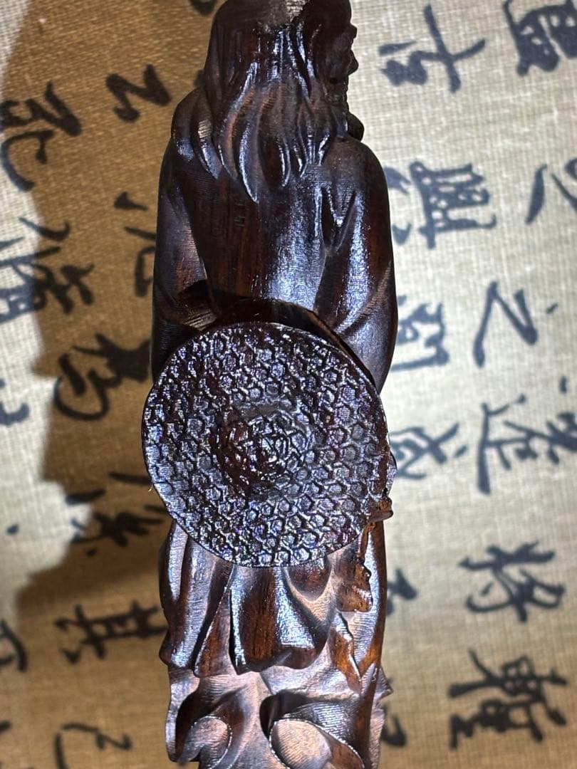 越南芽庄正区老料沉香 達磨立像20cm 高油質・精密彫刻 5730