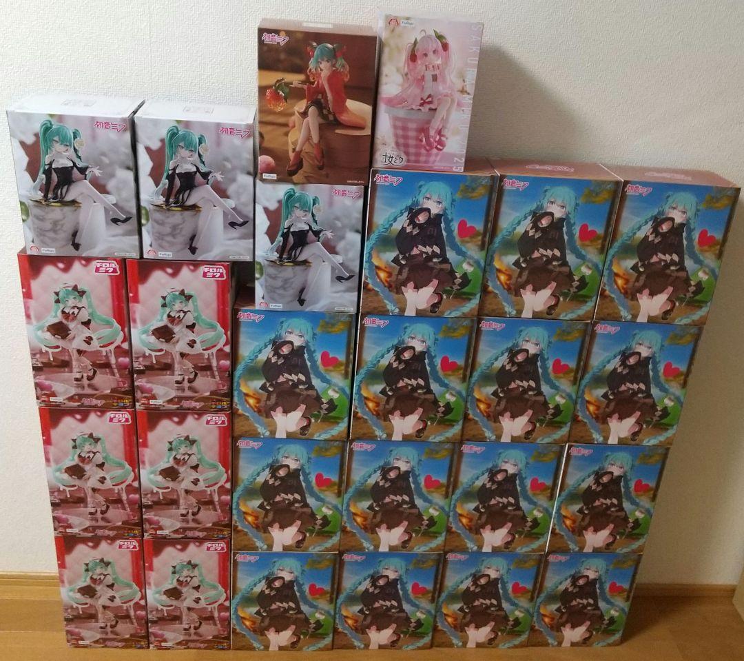 桜ミク 初音ミク フィギュア ぬーどる fashion チロルチョコ 白薔薇