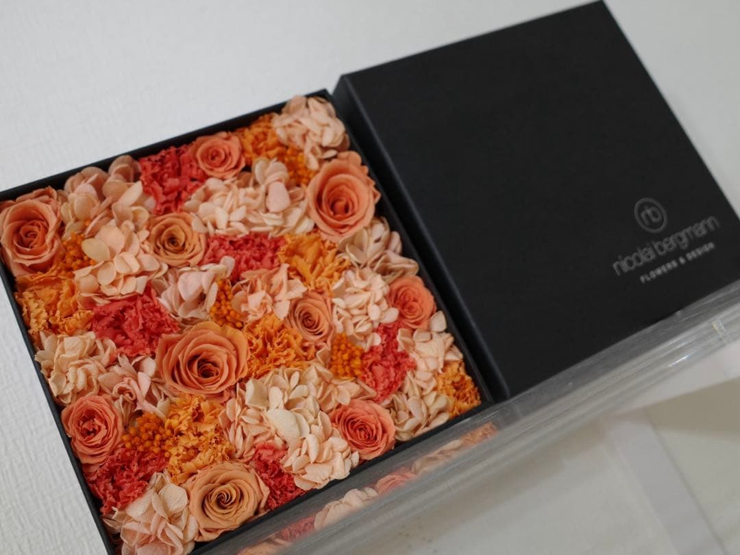 【美品】nicolai bergmannプリザーブドフラワーボックス