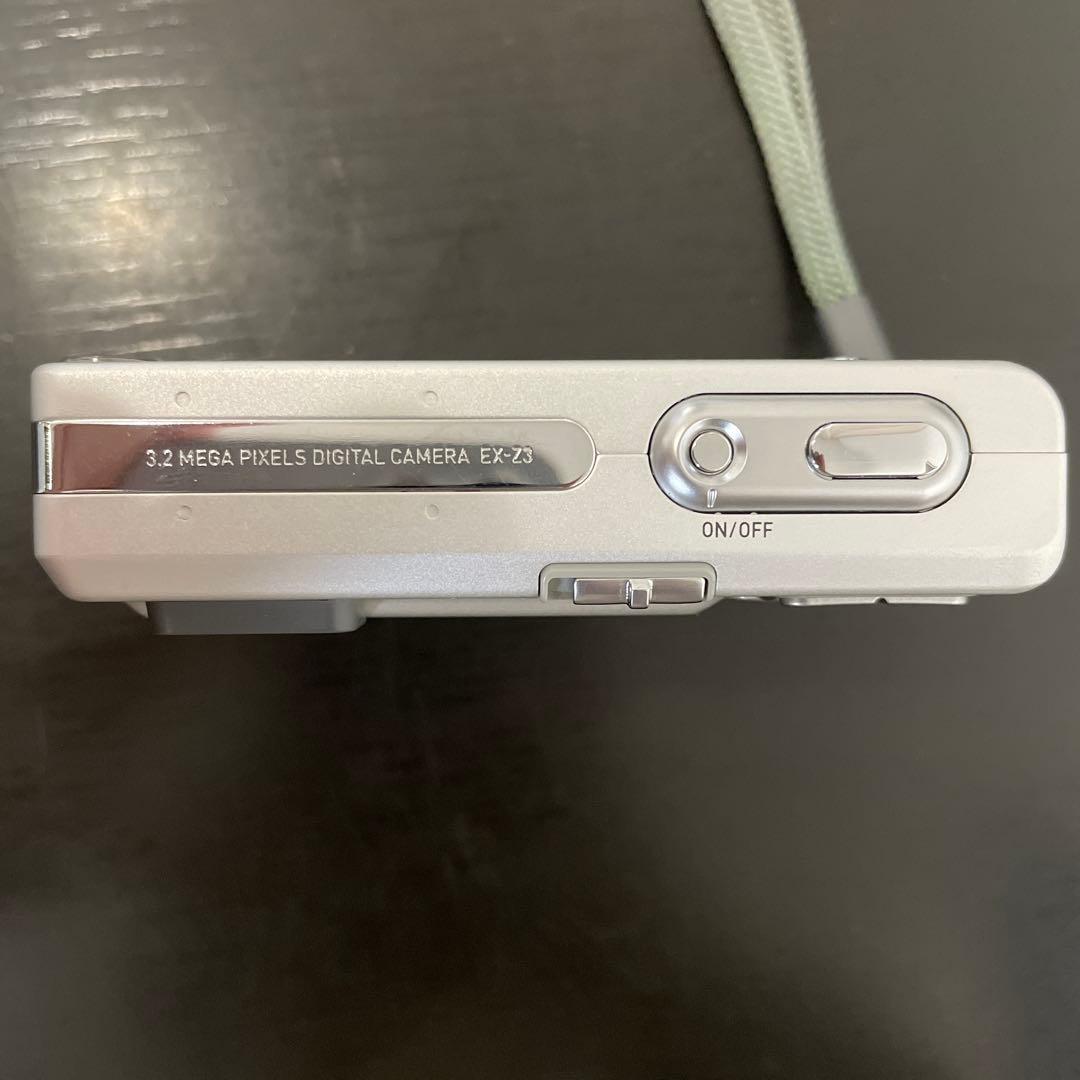 カシオ EXILIM ZOOM EX-Z3 シルバー デジタルカメラ