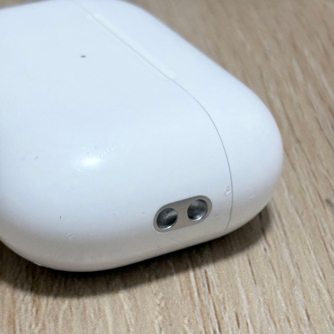 【純正品】Apple AirPods Pro 2本体充電ケース　A2698