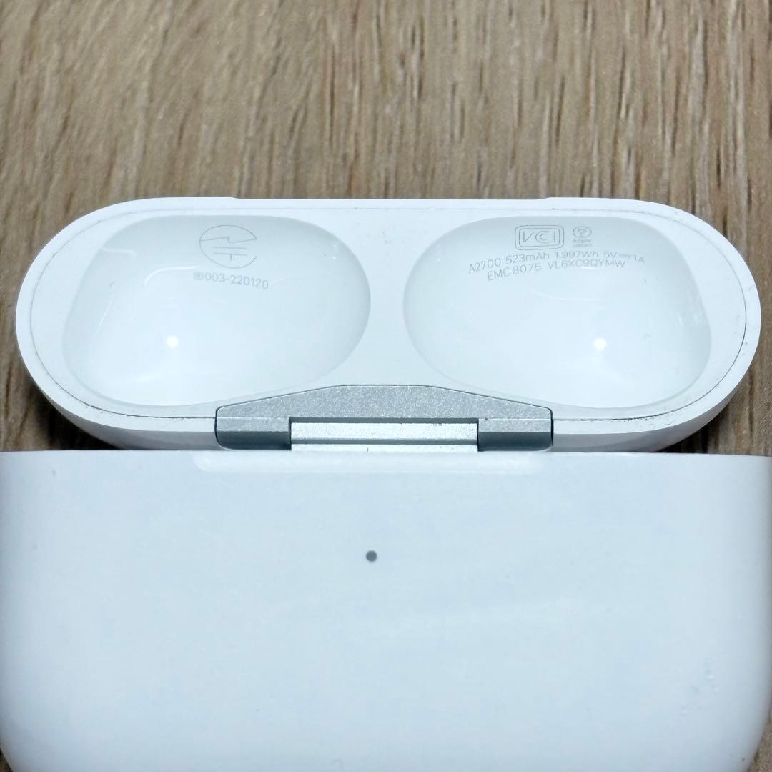 【純正品】Apple AirPods Pro 2本体充電ケース　A2698