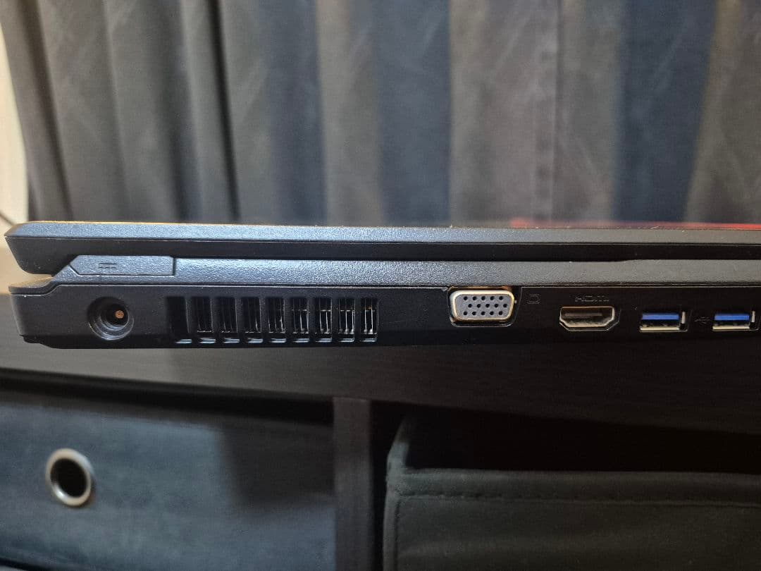 富士通 LIFEBOOK高速SSD＆i5搭載 15.6型大画面