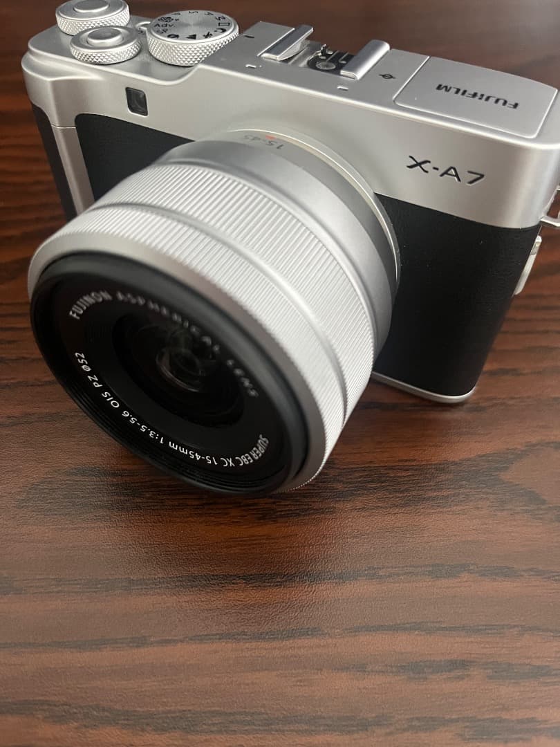FUJIFILM ミラーレス一眼カメラ X-A7レンズキット シルバー