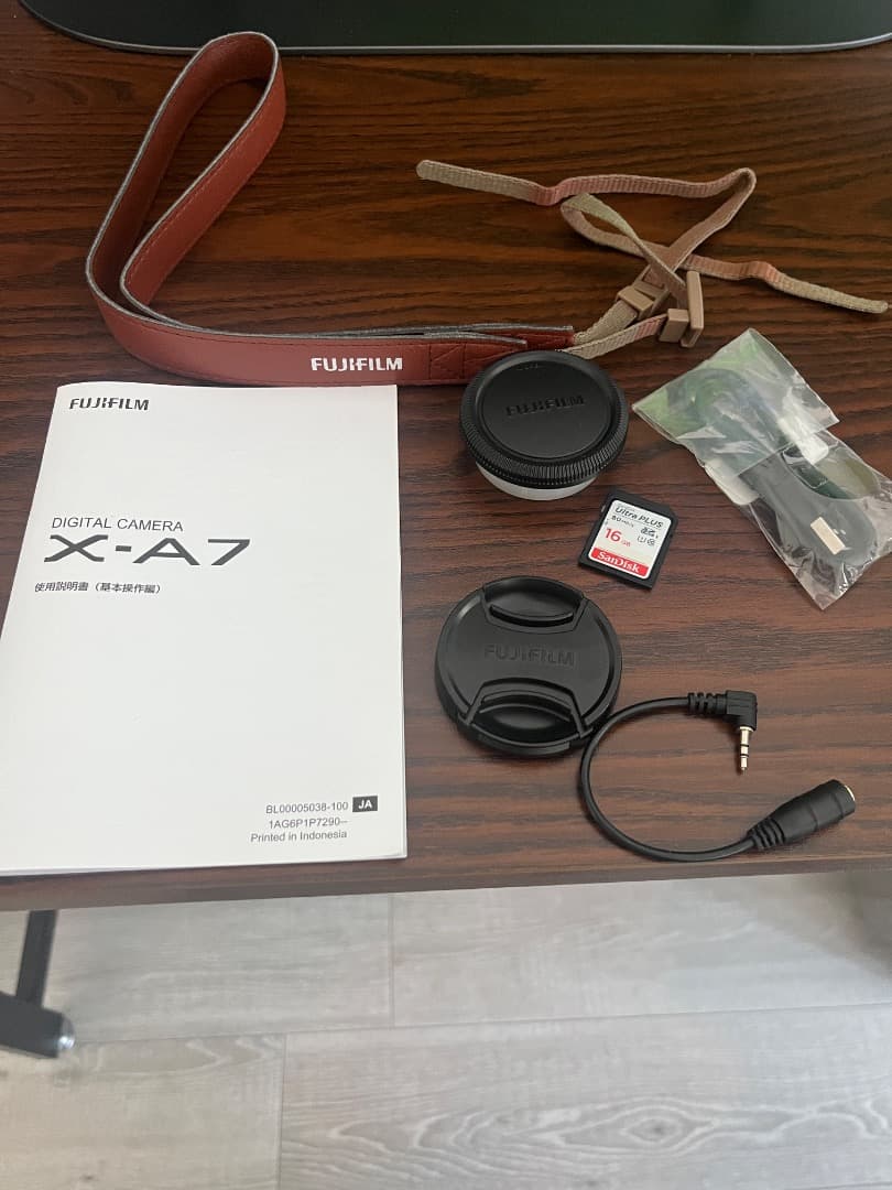 FUJIFILM ミラーレス一眼カメラ X-A7レンズキット シルバー