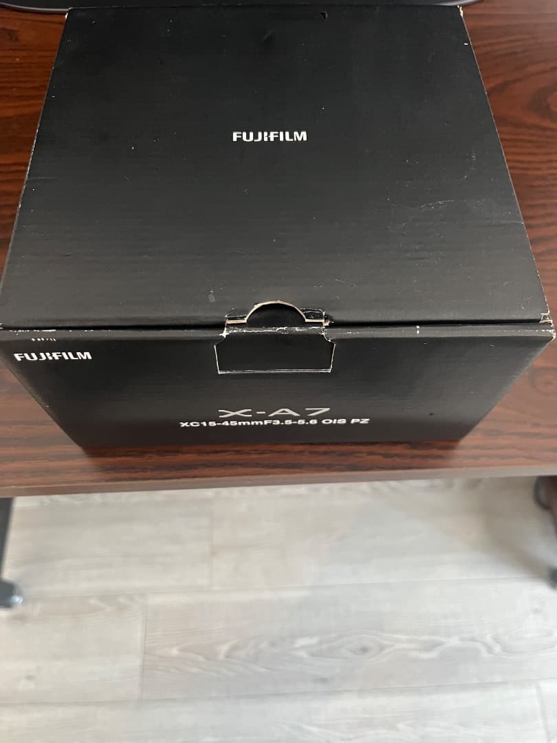 FUJIFILM ミラーレス一眼カメラ X-A7レンズキット シルバー