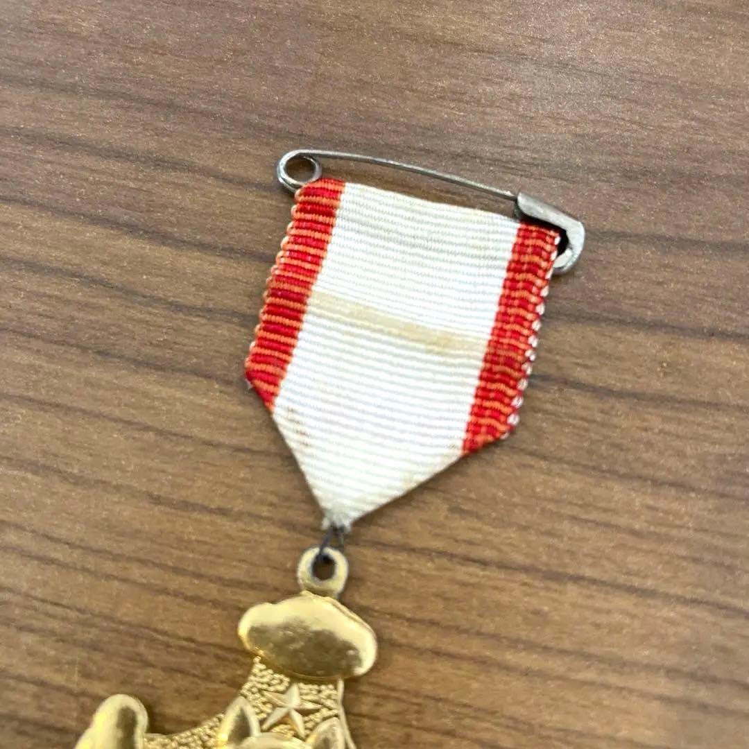 【非売品・レア】のらくろ　シスコ　勲章バッジ