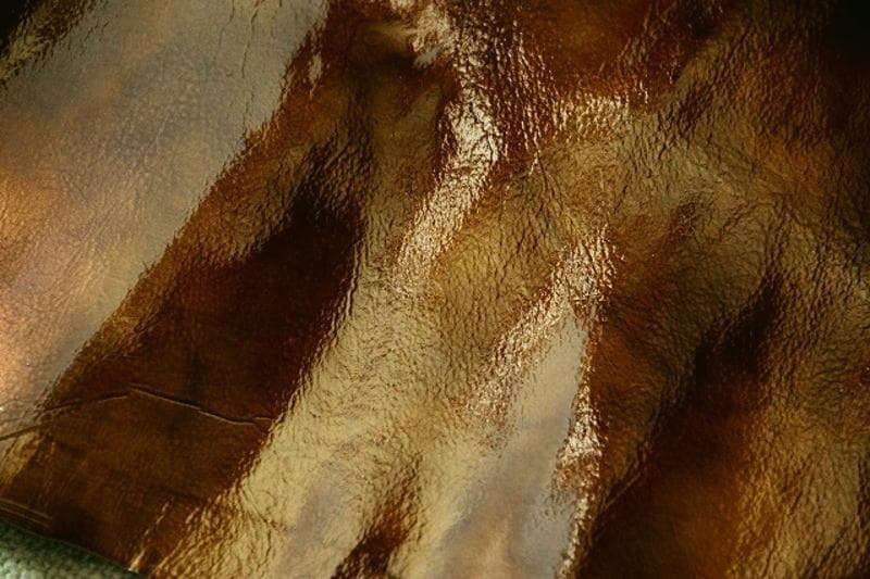 皮革 国産レザー　 241ds 1.2mm　ブロンズ ゴールド　エナメル調　牛革