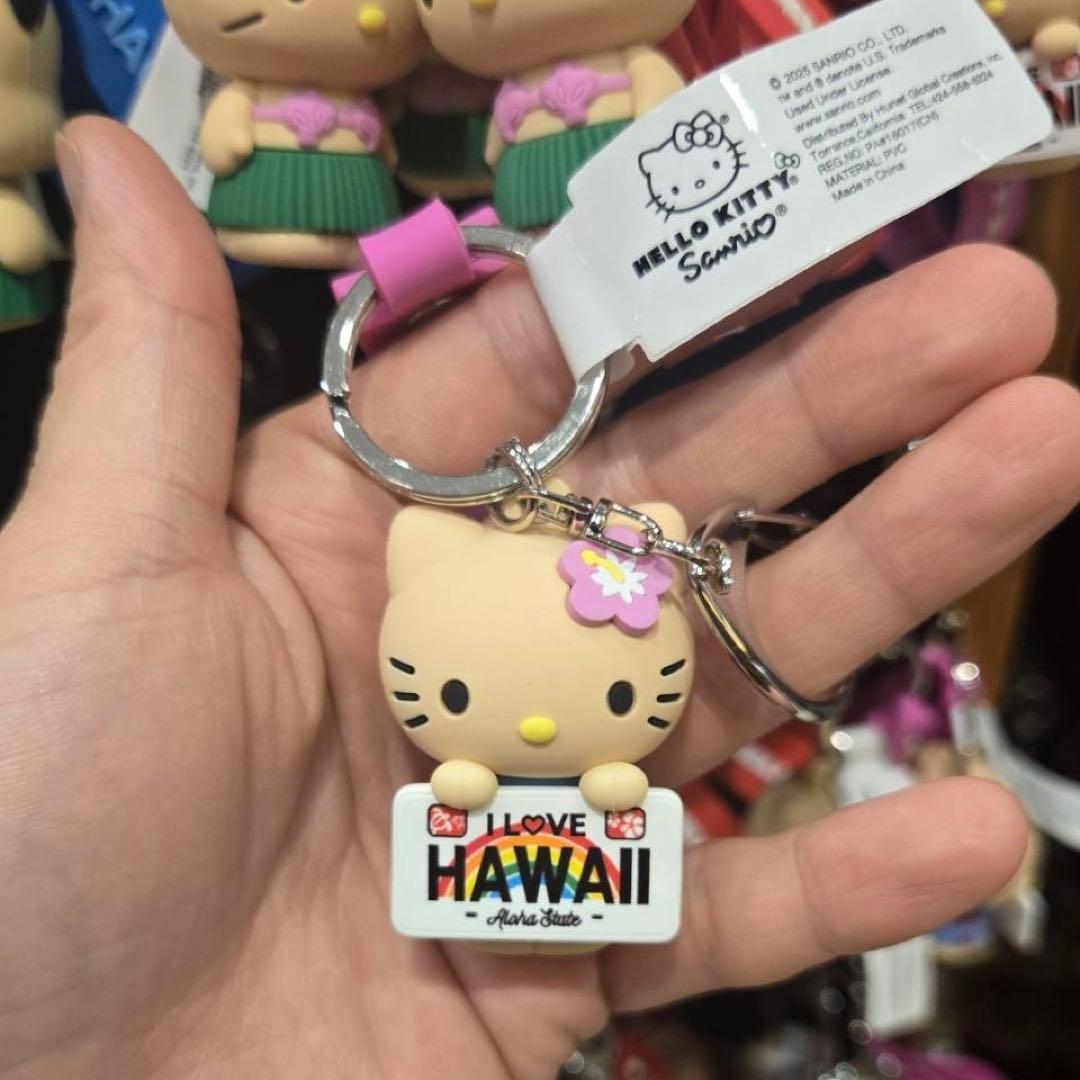 【新品】ハワイ限定 ハワイキティ 日焼けキティ キーホルダー サンリオストラップ