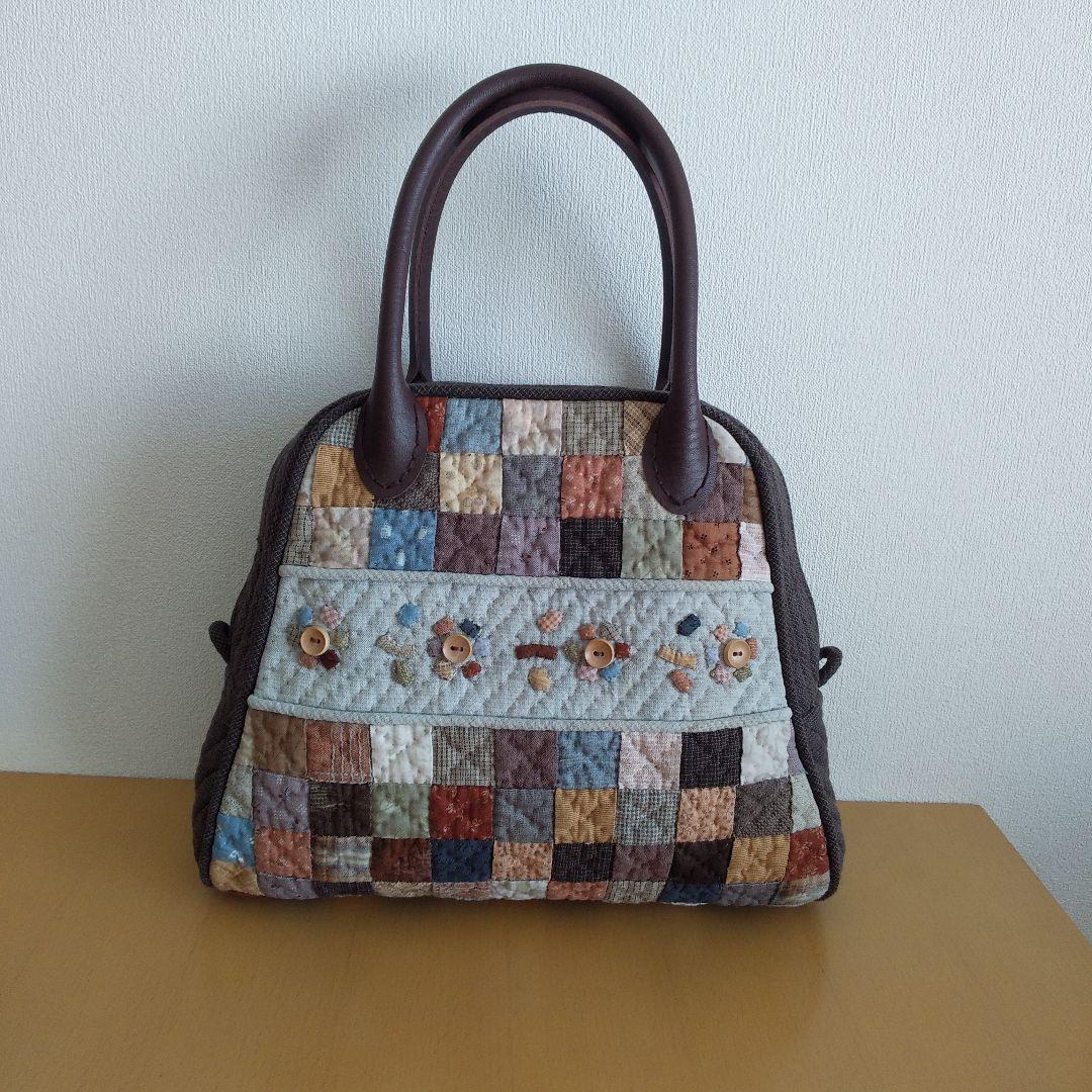 パッチワークキルト　バッグ　ハンドメイド
