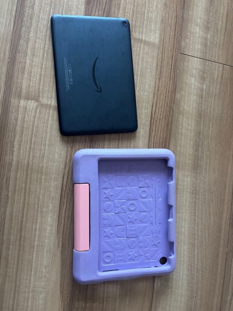 Amazon Fire HD 8 タブレット 12世代　本体とケース