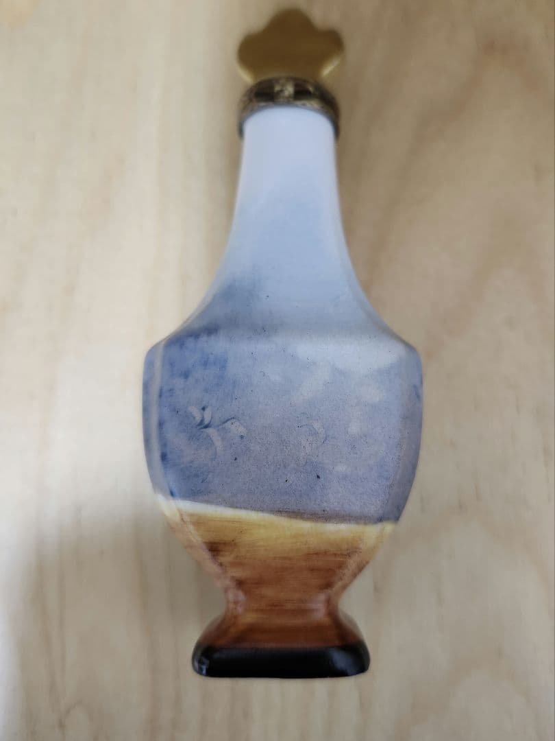 リモージュボックス 可愛い 猫と花のデザイン陶器香水瓶