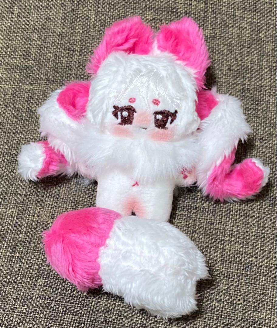 自作ぬいぐるみ・白とピンクの子