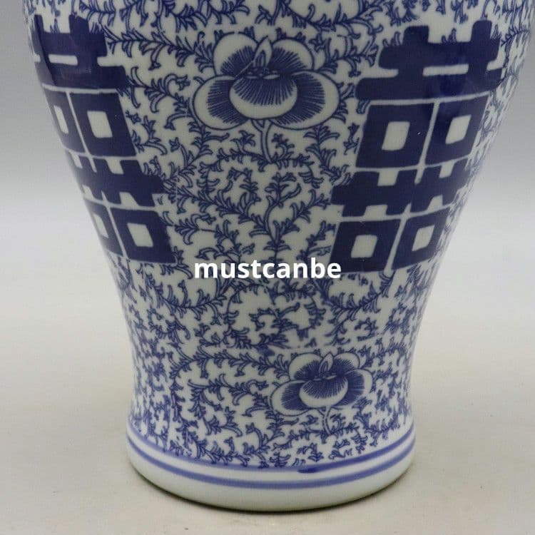 清青花纏枝蓮紋喜字将軍壺 景徳鎮 陶磁器 装飾品 現代工芸品 美術品 置物