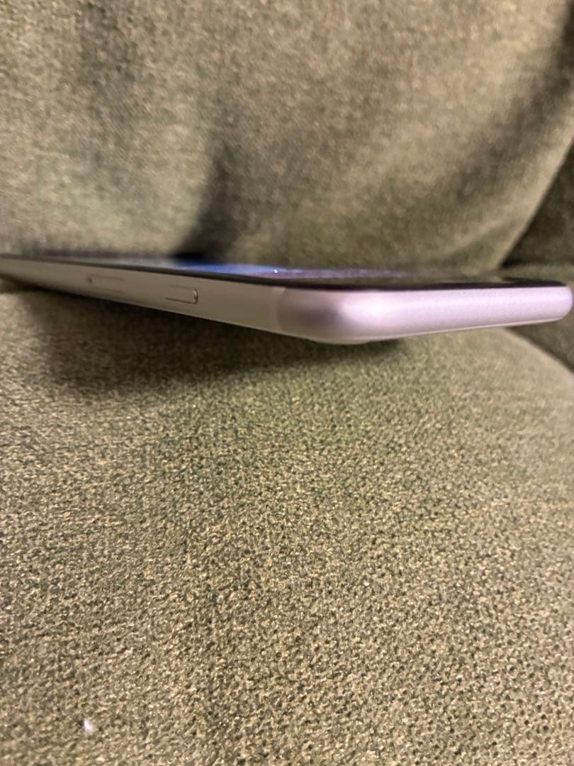 Apple iPhone se2 ホワイト 64gb SIMフリー 本体のみ