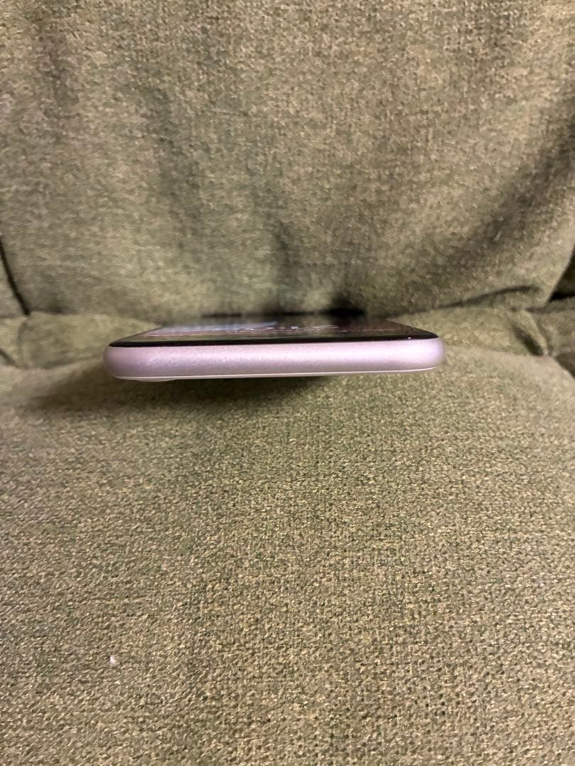 Apple iPhone se2 ホワイト 64gb SIMフリー 本体のみ