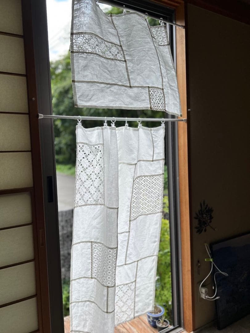 「オフと草花の穴刺繍」麻ポジャギ