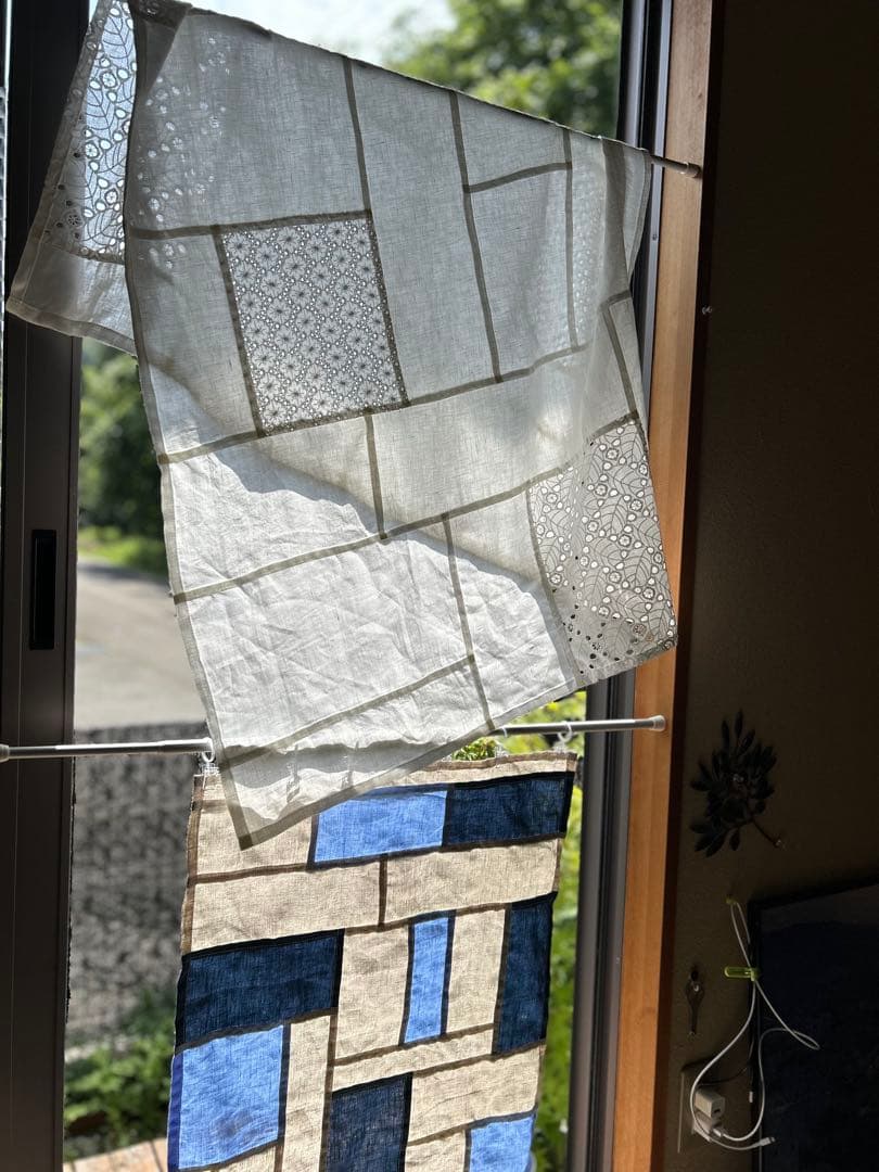 「オフと草花の穴刺繍」麻ポジャギ