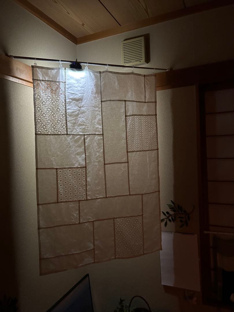 「オフと草花の穴刺繍」麻ポジャギ