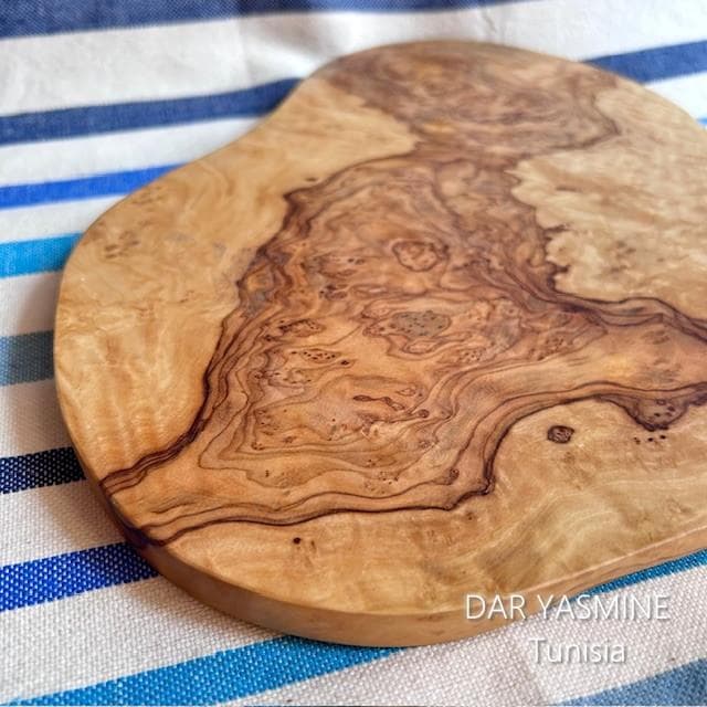 オリーブの木 個性あふれる１点もの　薄型　それぞれの個性　約27.5cm