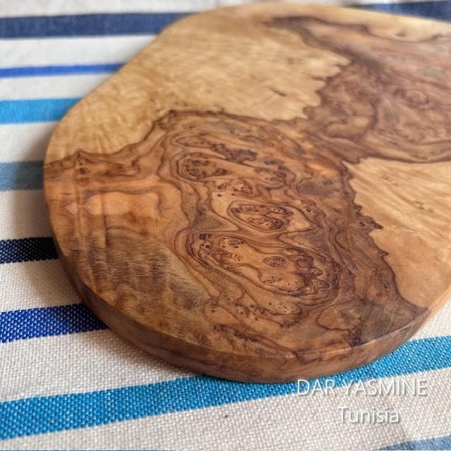 オリーブの木 個性あふれる１点もの　薄型　それぞれの個性　約27.5cm