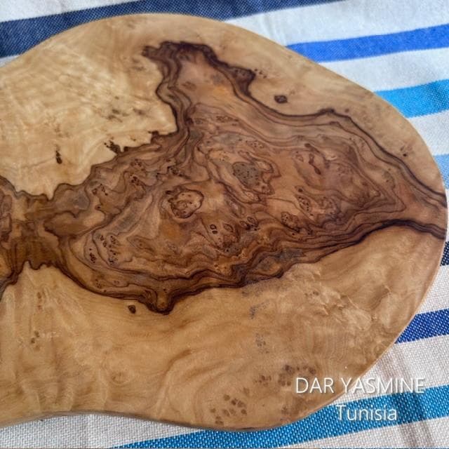 オリーブの木 個性あふれる１点もの　薄型　それぞれの個性　約27.5cm