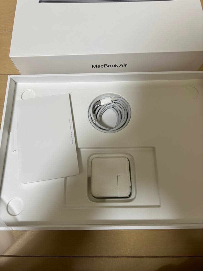 MacBook Air M1 8GB 256GB バッテリー98% おまけ付き