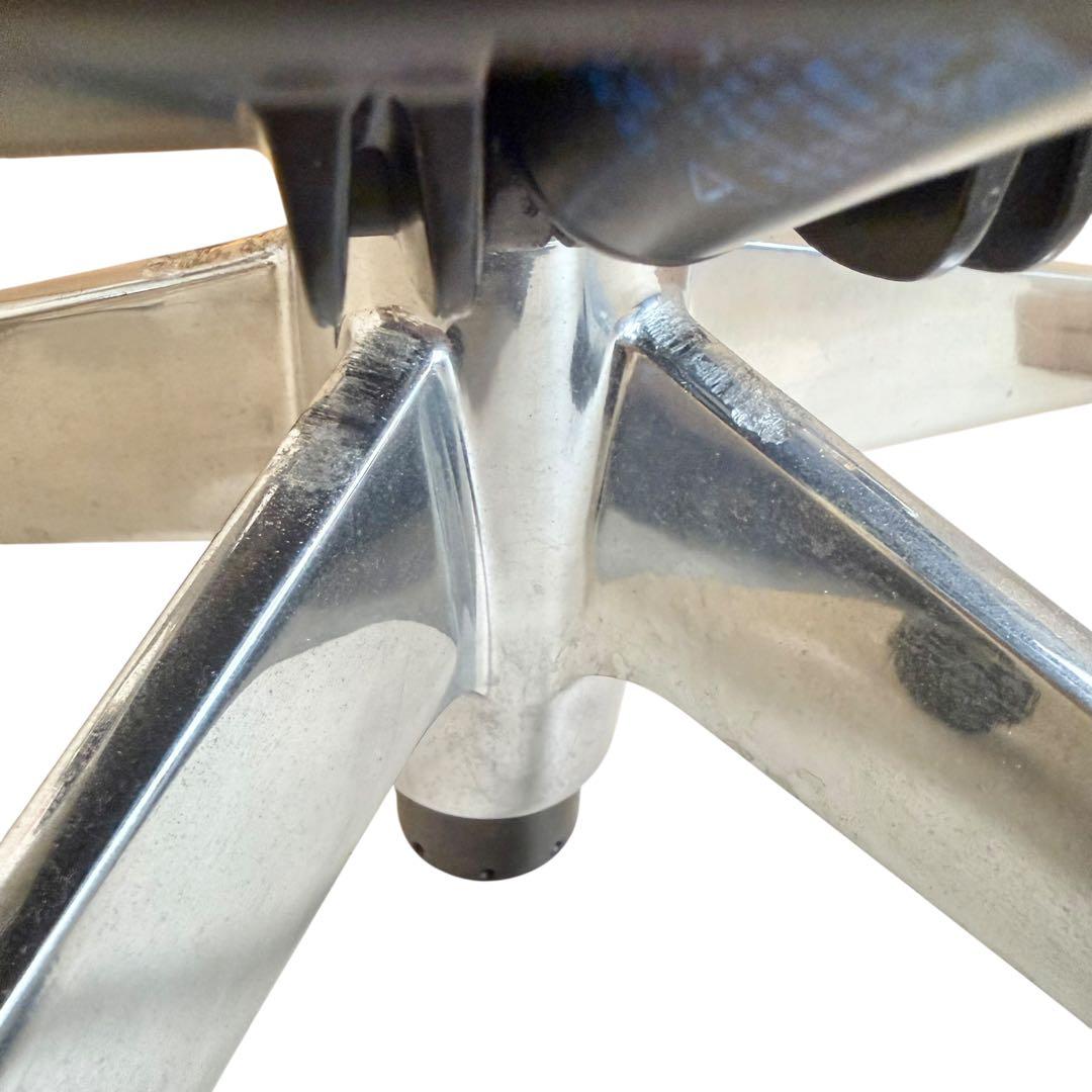 【okamura】オカムラ バロンチェア メッシュ ネイビー 肘付