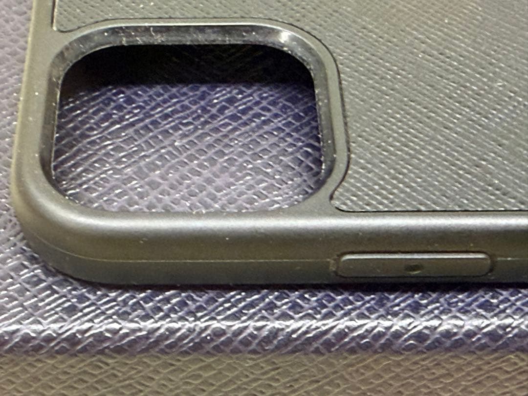 PRADA プラダ　iPhone 12 pro レザーケース　正規品