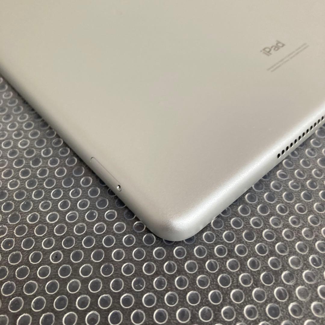 4119【早い者勝ち】美品☆iPad7 第7世代 32GB SIMフリー☆