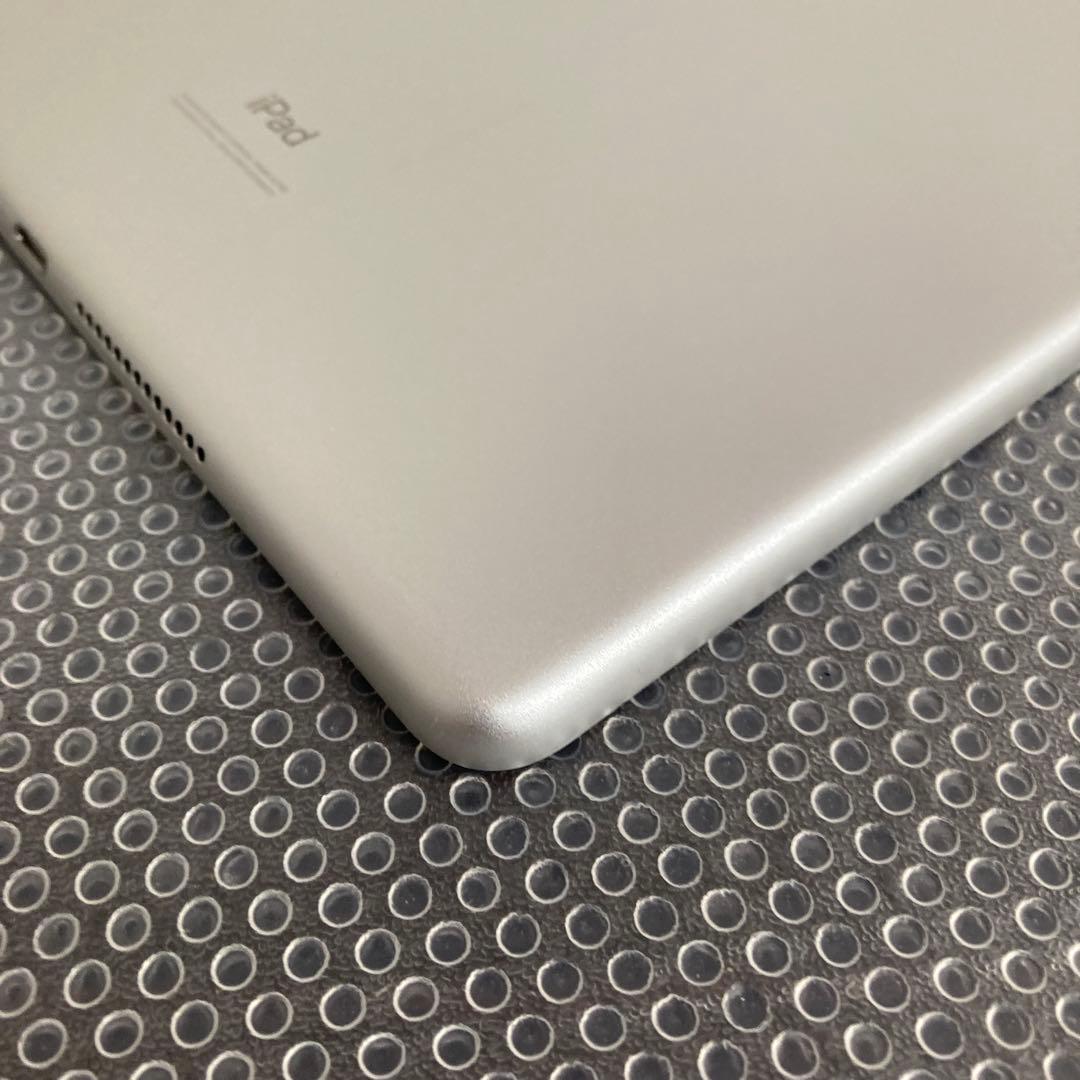 4119【早い者勝ち】美品☆iPad7 第7世代 32GB SIMフリー☆