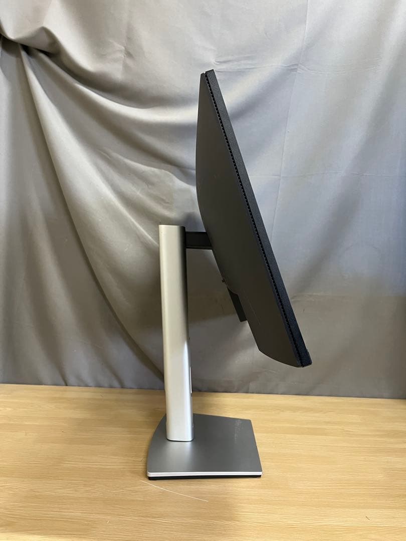 DELL P2422H 23.8インチ液晶モニター　PS4 対応　回転機能