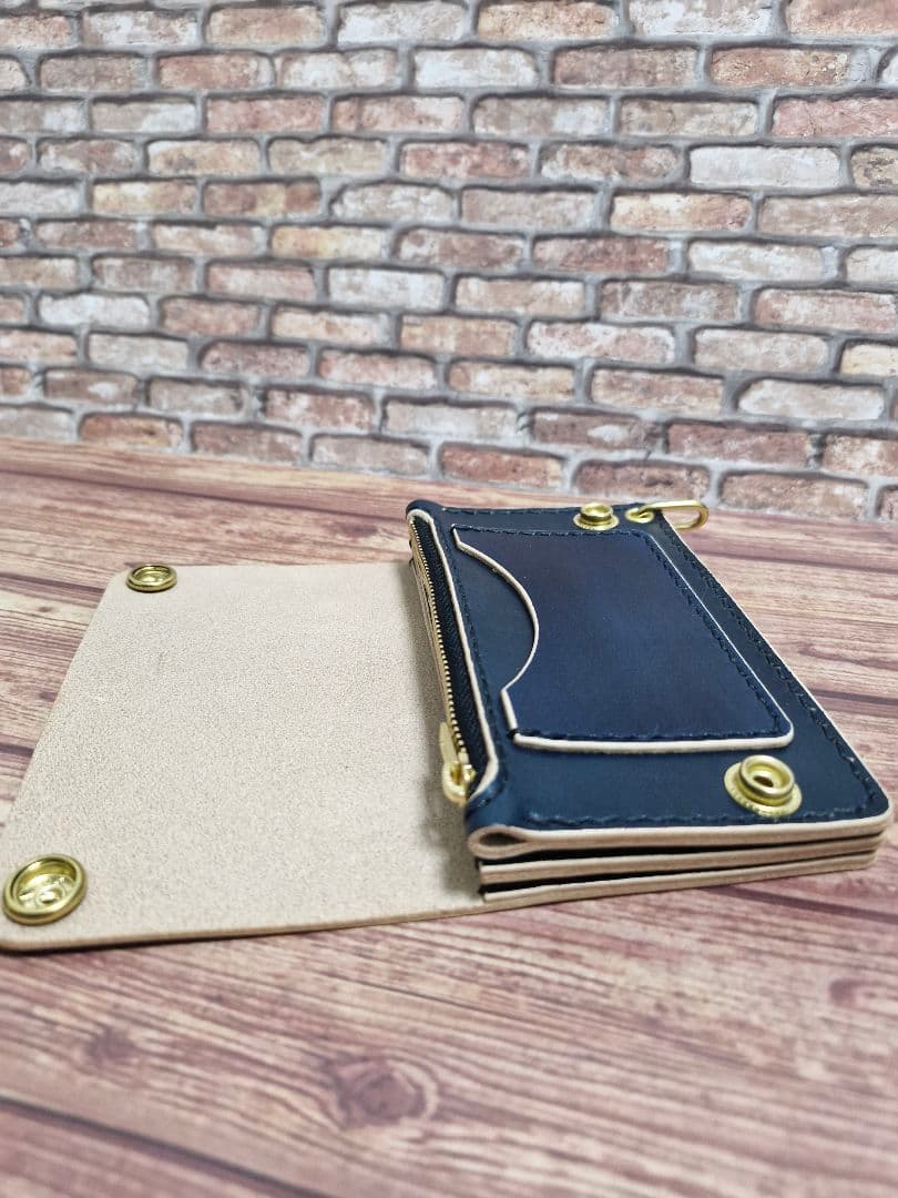 ミドルトラッカーウォレット　レザー　ネイビー