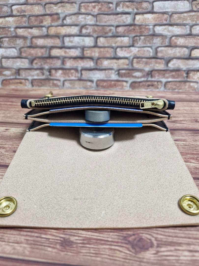 ミドルトラッカーウォレット　レザー　ネイビー