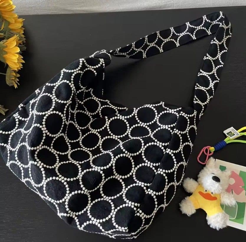 ハンドメイド　タンバリン　ショルダー　ボディ　バッグ　ミナペルホネン